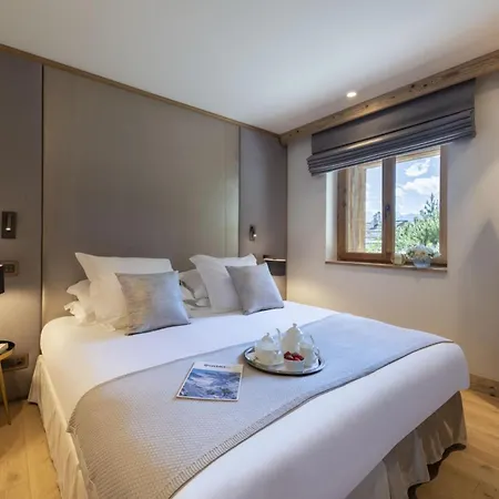 Apartment Mystique: A Chalet Above The Clouds *