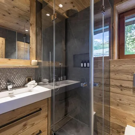 Mystique: A Chalet Above The Clouds Apartment *